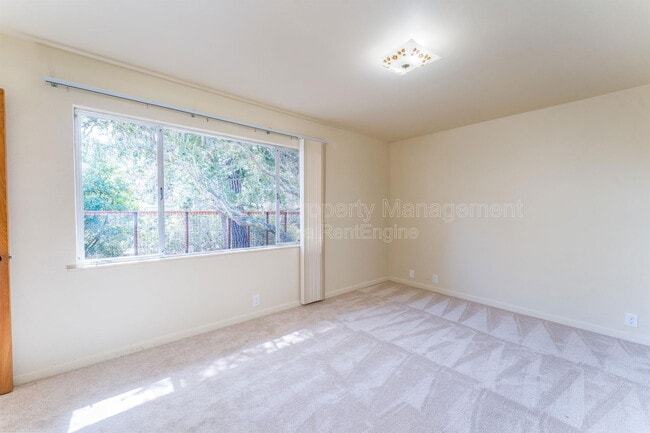 Building Photo - 1 El Caminito