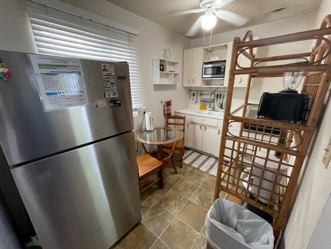 Building Photo - 747 San Fernando Pl