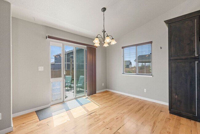 Building Photo - 3 Bedroom Ranch in Wellington