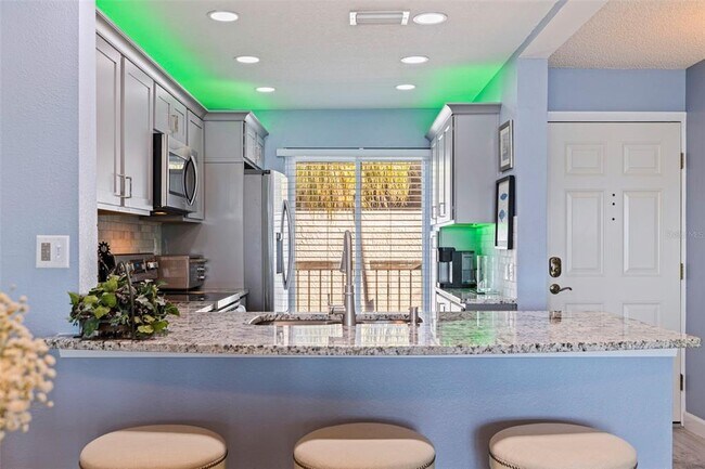 Building Photo - 6365 Bahia Del Mar Blvd S