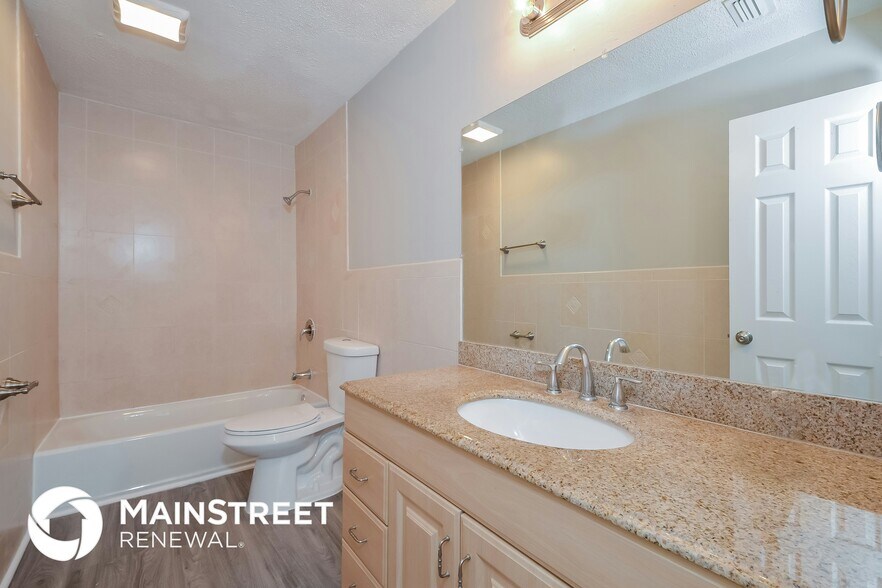 Building Photo - 1153 S Hartsdale St