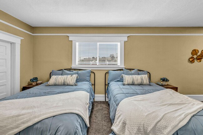 Building Photo - FULLY FURNISHED & BEAUTIFULLY REMODELED CLASSIC HOME NEAR UNR WITH UNBEATABLE I-80 ACCESS
