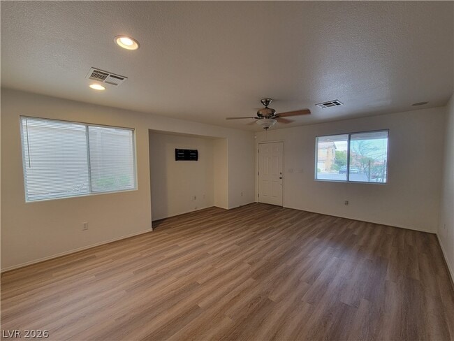 Building Photo - 3813 Bayamon St