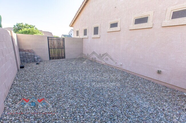 Building Photo - 22327 E Desert Spoon Dr