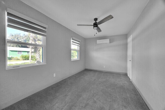 Building Photo - 6385 86th Pl