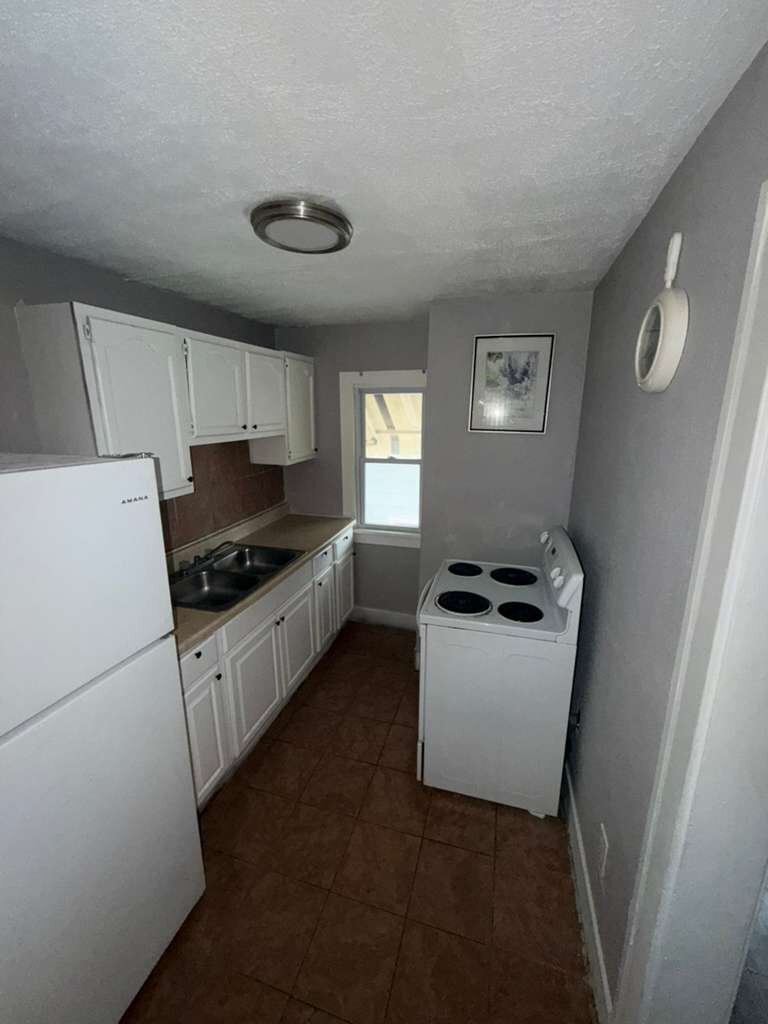 Building Photo - 1185 E 167th St