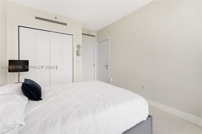 Building Photo - 7330 Ocean 2404