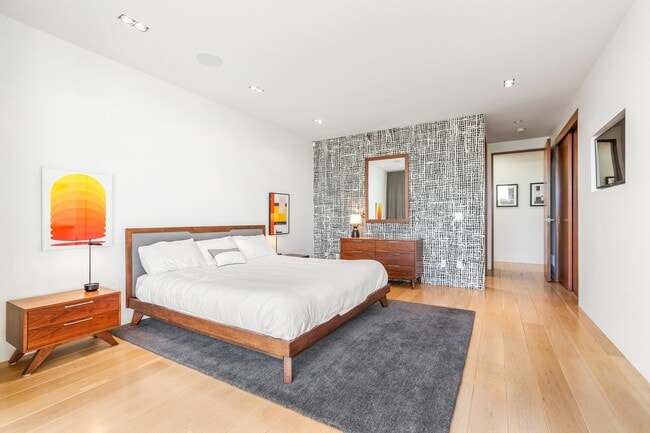 Building Photo - 1439 Devlin Dr