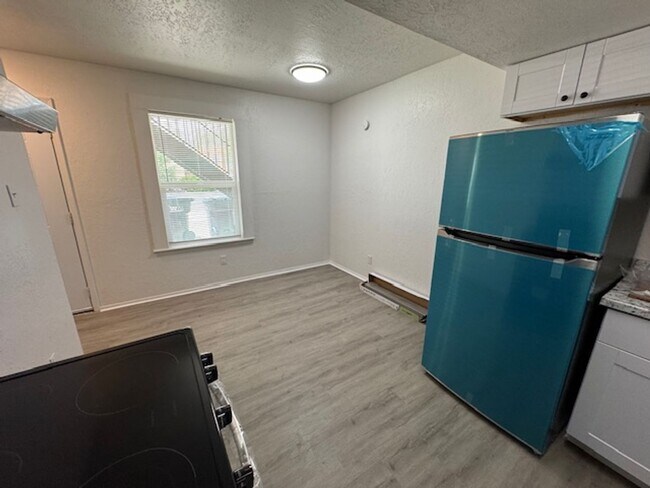 Building Photo - 1050 Meadowlark Ct SE