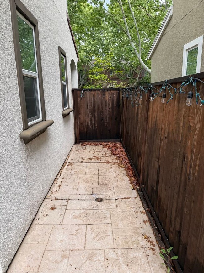 Building Photo - Beautiful 4-Bedroom Home for Lease in San Ramon’s Desirable 94582