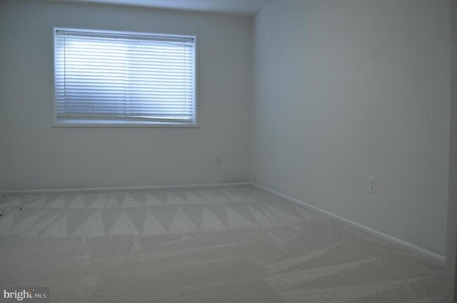 Building Photo - 10026 Fair Wds Dr