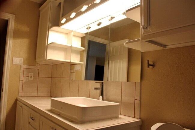 Building Photo - 17723 Mossforest Dr