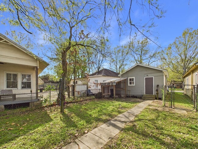 Building Photo - 1 Bed, 1 Bath Cottage Near UL!