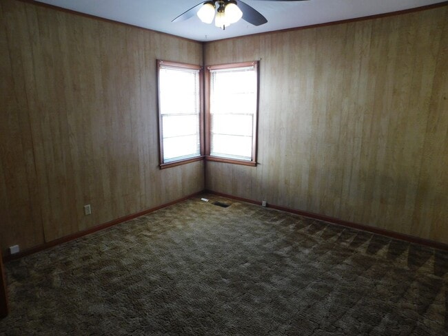 Building Photo - Cozy One Bedroom House in El Dorado!