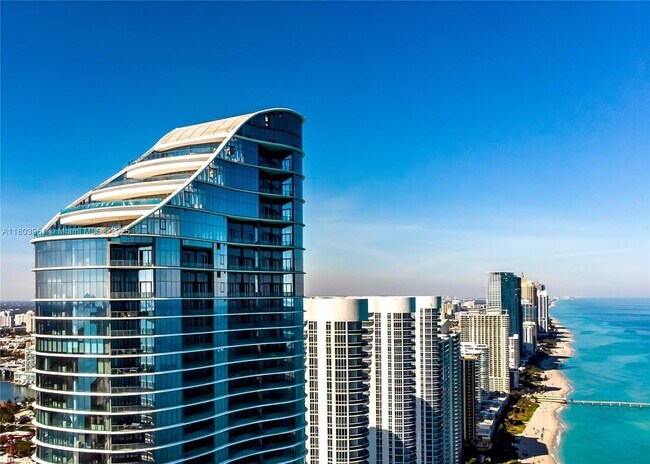 Building Photo - 15701 Collins Ave