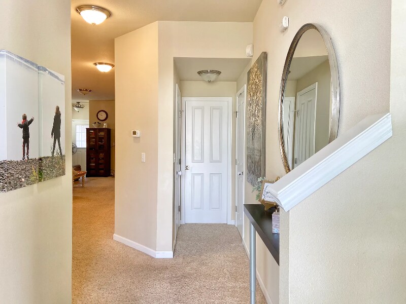 Building Photo - 4424 Edgewater Blvd NE