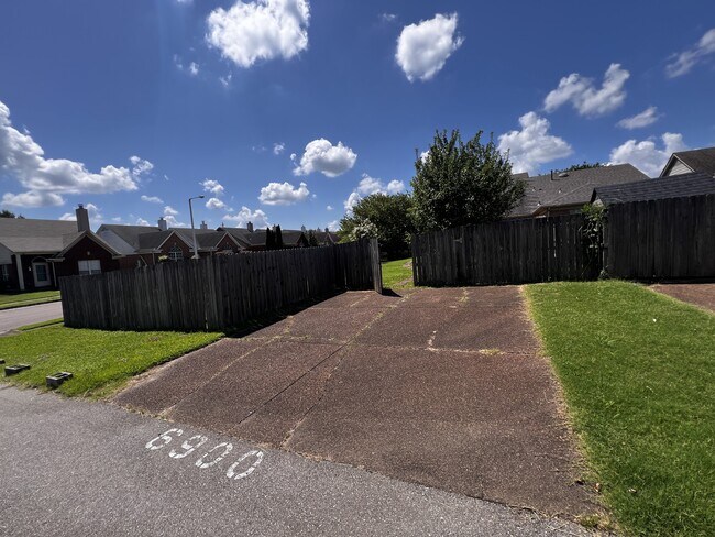 Building Photo - 6900 Wrigley Dr
