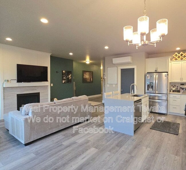 Building Photo - 6211 N Beulah Ave