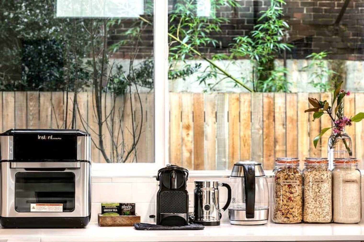 Building Photo - 632 10th Ave E