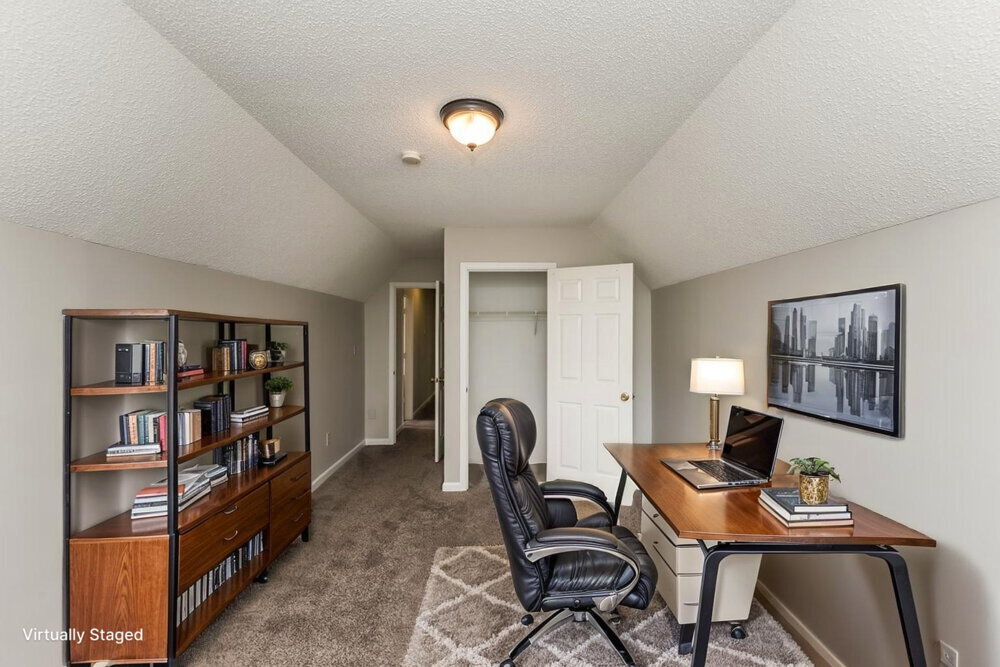 Building Photo - 7285 Hunters Ridge Dr