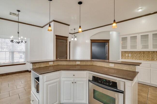 Building Photo - 4304 NW 164th Terrace