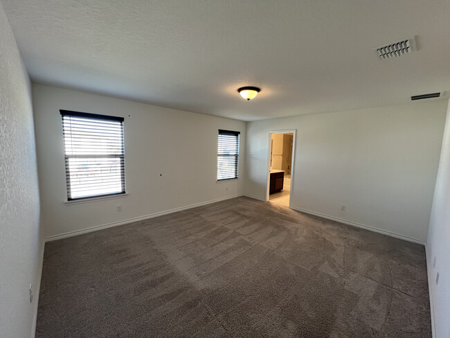 Master Bedroom with en-suite Bathroom. Blackout Blinds included. - 318 Indian Wheat