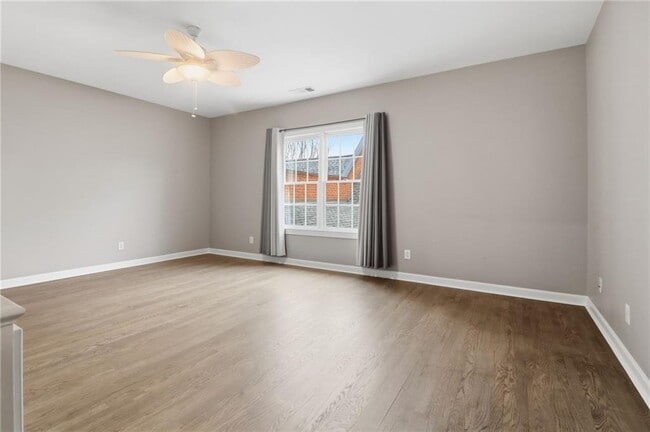 Building Photo - 4738 Ivy Ridge Dr SE