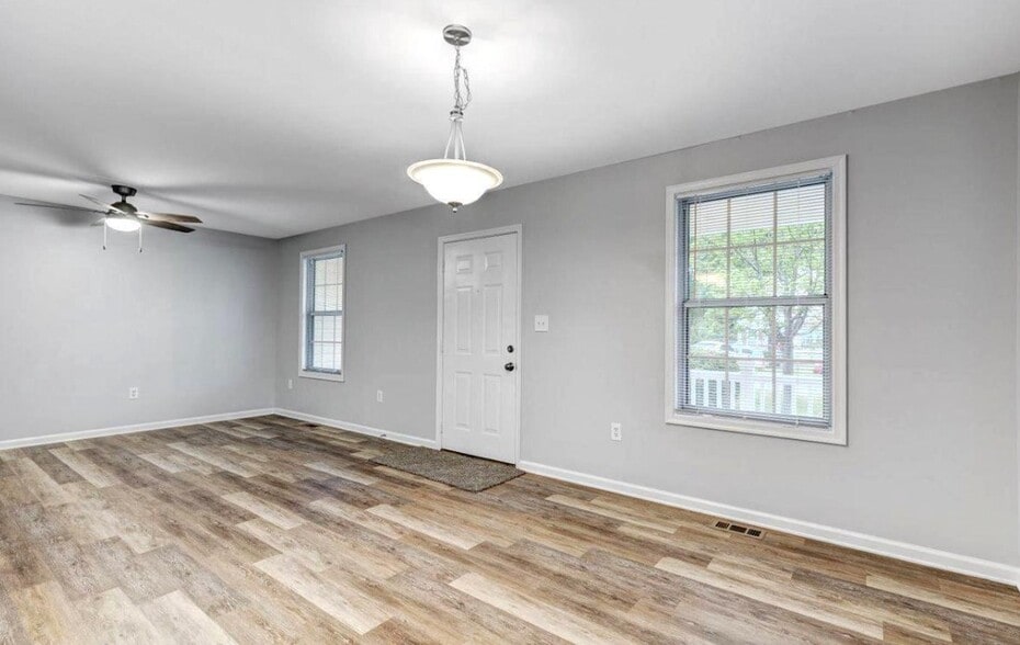 Building Photo - 3629 10th St