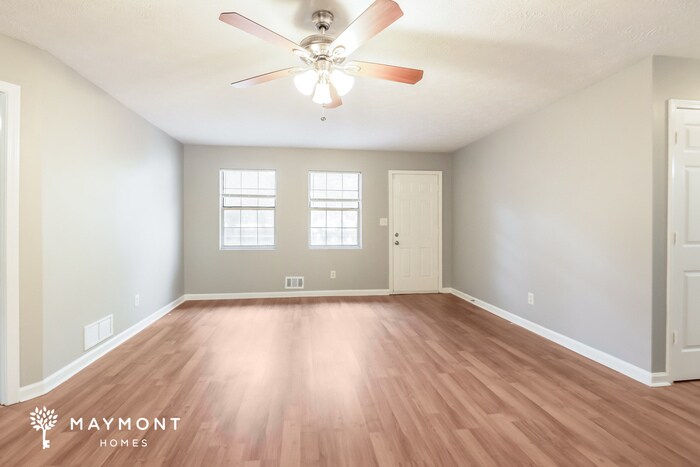 Building Photo - 445 Meadowbrook Dr