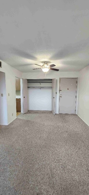 Building Photo - 225 29th St Dr SE