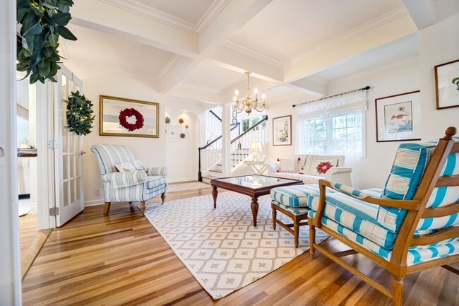 Building Photo - Luxury 4 Bed/4Bath Kailua