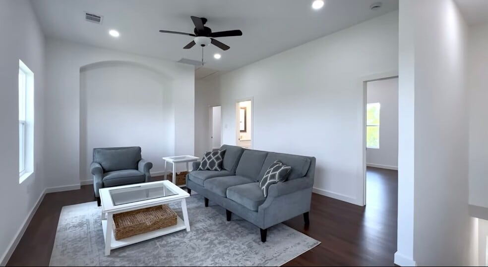 Building Photo - 27 Pueblo Trl