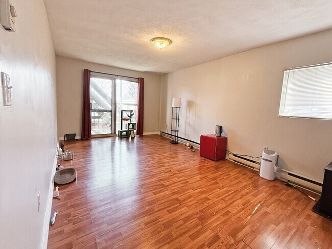 Building Photo - 52 Sargent Ave