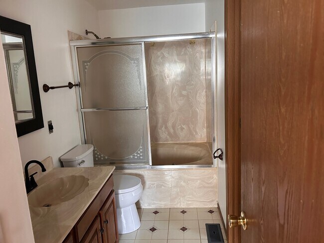 Building Photo - 234 Cedar Grove Dr