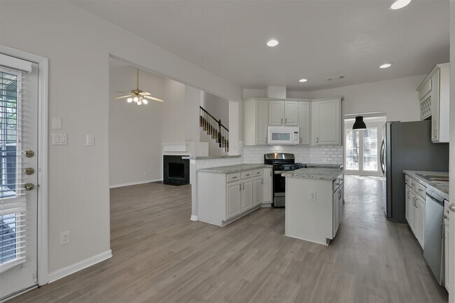Building Photo - 22 Belcarra Pl