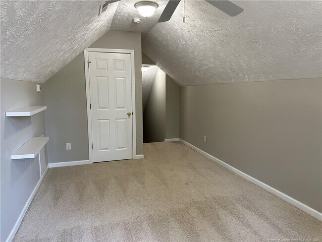 Building Photo - 112 Harvest Ln
