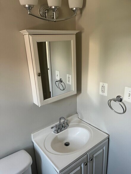 Bathroom - 3108 M Pl SE