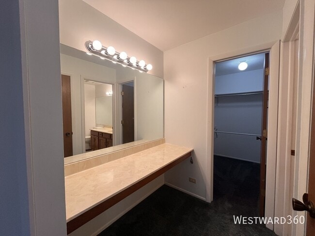 Building Photo - 1587 Stonehill Ct