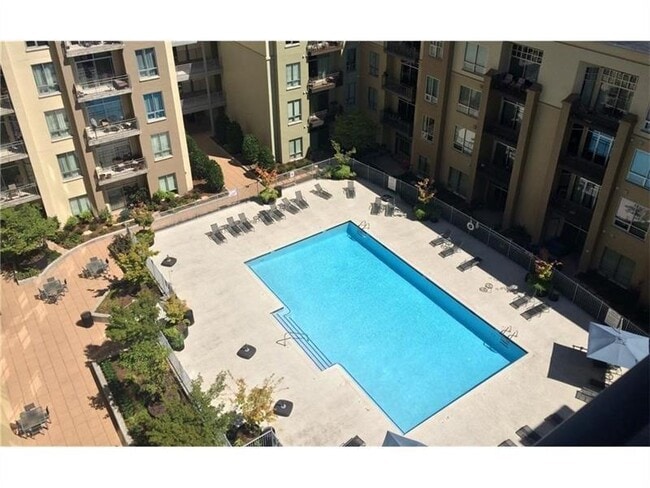 Building Photo - 711 Cosmopolitan Dr NE