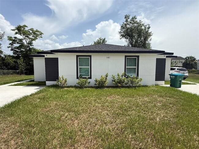 Primary Photo - 141 Hummingbird St