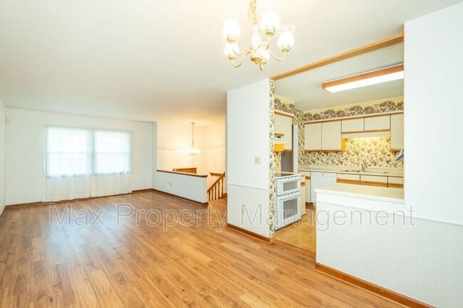 Building Photo - 5315 Merced St