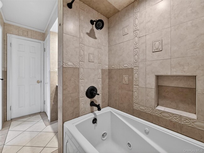 Building Photo - 14 Michele Ct