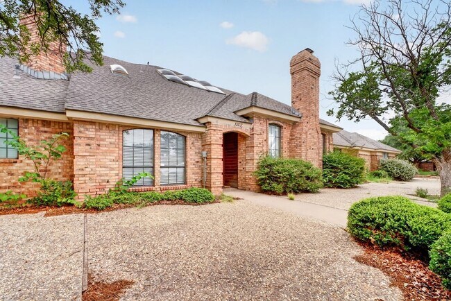 Building Photo - 3203 Tealwood Pl