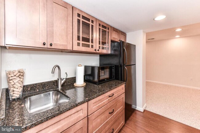 Building Photo - 12696 Kettering Dr