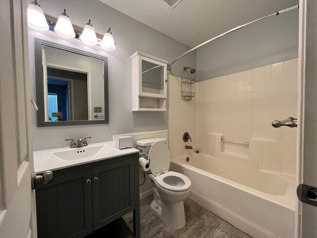 Building Photo - 4747 Shadow Stone St