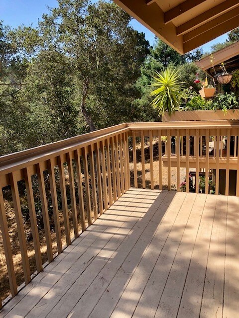 Building Photo - 300 Glenwood Cir