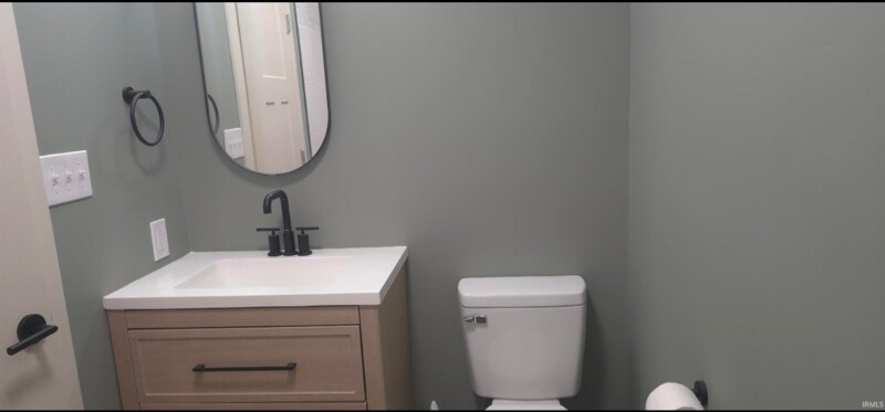 Building Photo - 1117 N Iowa St