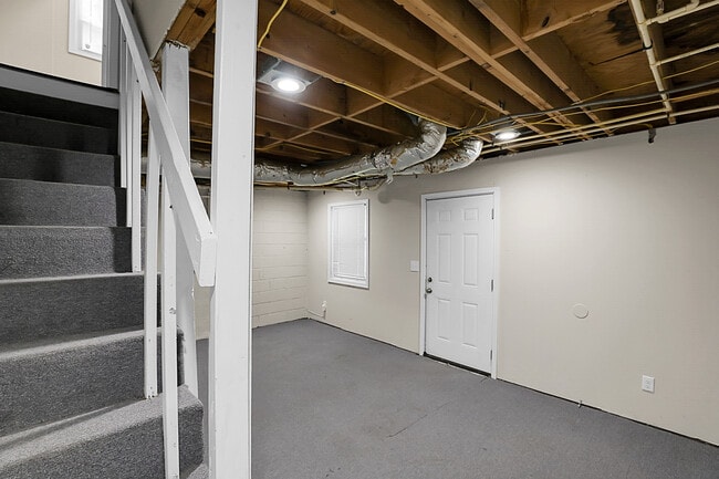 Building Photo - 1229 Creek Forest Ct NW