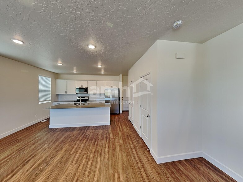 Building Photo - 6578 Old Forest Dr