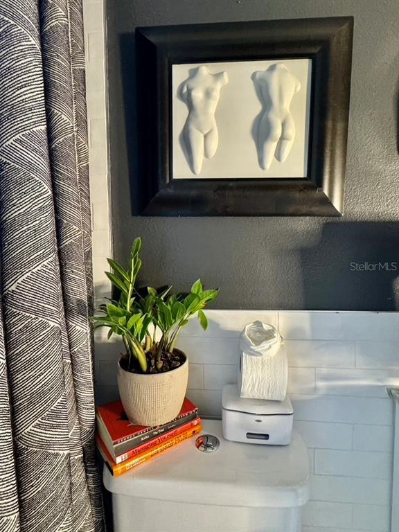 Building Photo - 1815 Barker Dr